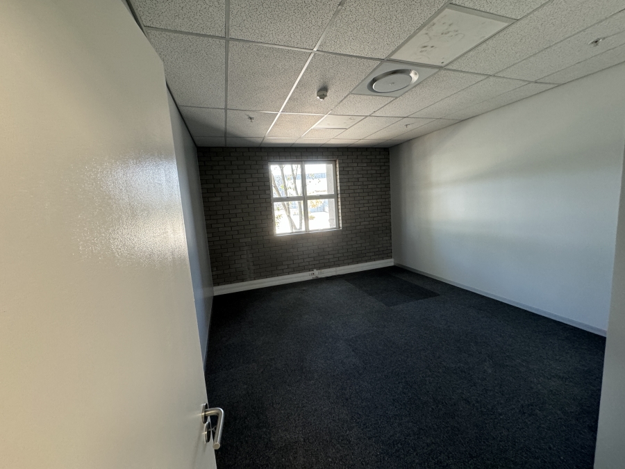 To Let commercial Property for Rent in Montague Gardens Western Cape